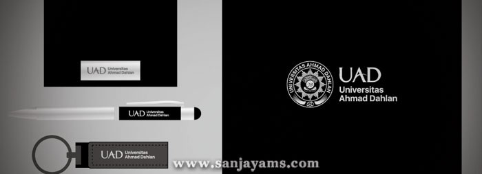 Gift Set Ekslusif Universitas Ahmad Dahlan