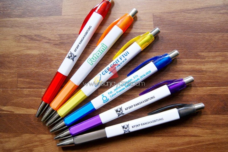 Pulpen Rainbow Dengan Berbagai Macam Warna