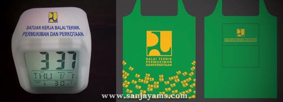 Jam Dadu dan Goodie Bag Balai Informasi